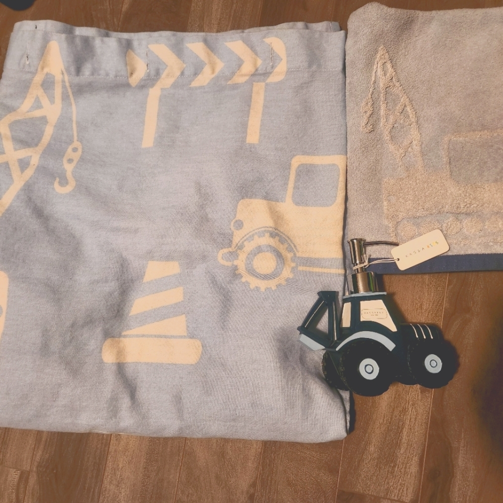 GUC Construction Bathroom Set